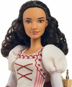 PRÉ ENCOMENDA - Boneca Nessarose Fashion Doll e acessórios, incluindo cadeira de rodas - WICKED - comprar online