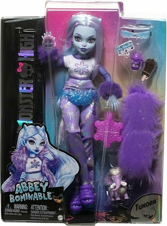 PRÉ ENCOMENDA - Boneca Monster High, Abbey Bominable Yeti com Mammoth Tundra - ORIGINAL - Butterflies Perfumes