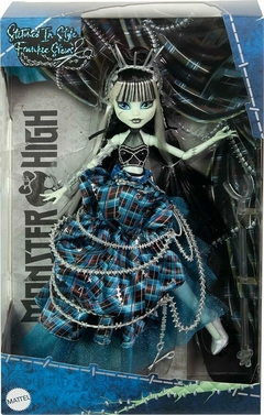 PRÉ ENCOMENDA - Boneca Monster High, Frankie Stein, colecionável da moda Stitched in Style - ORIGINAL na internet