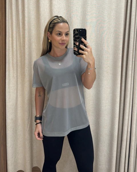 Blusa de Tule Cinza Claro