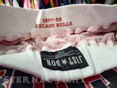 SHORT NBA JUST DON CHICAGO BULLS ROJO - eternalfightdeporte
