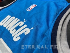 CAMISETA NBA DALLAS MAVERICKS N°77 CELESTE NIÑOS - eternalfightdeporte