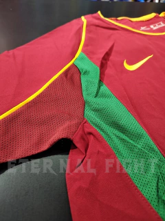 Imagen de CAMISETA FUTBOL RETRO OFICIAL PORTUGAL 2002