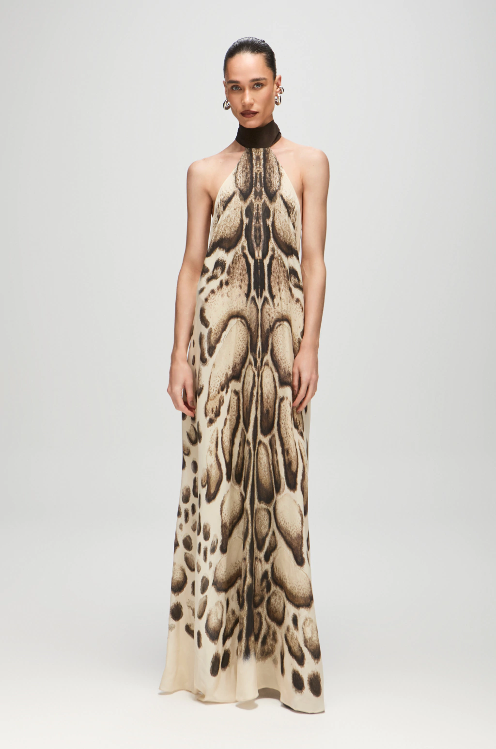 VESTIDO GOLA ALTA SEDA SKIN NATURAL YUKIO