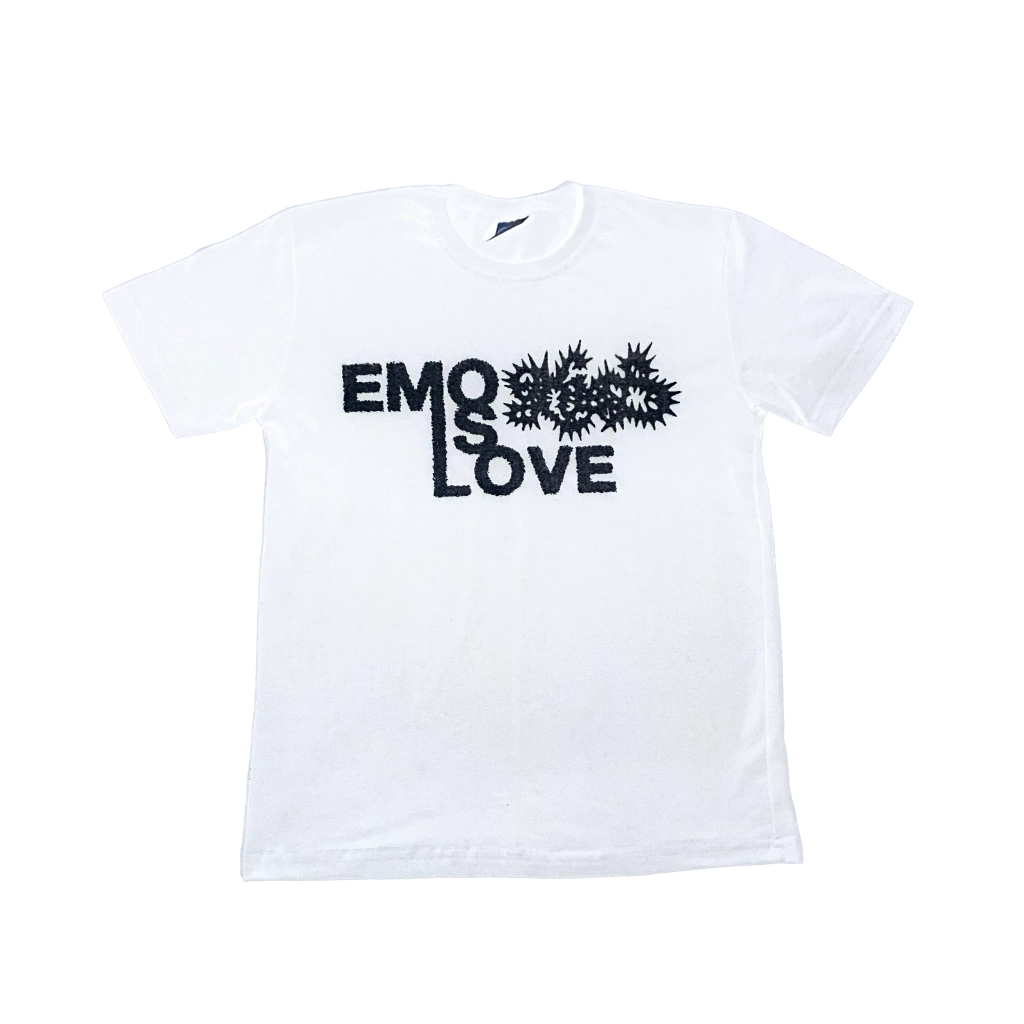 Camiseta Emo is love branca