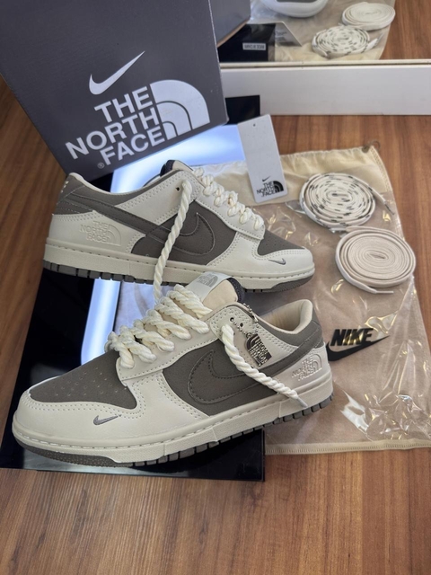Tênis Sb Dunk Low North Face Duo Grey - comprar online