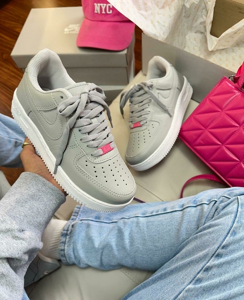 Tênis Air Force Cinza e Rosa