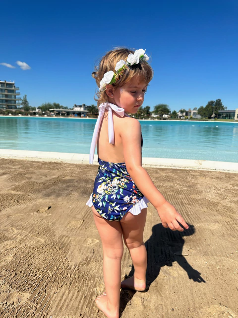 MARTINA FLORES BLANCAS