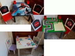 Mesa Infantil Didáctica + Dos Sillas, Pizarra Y Lapiceros en internet