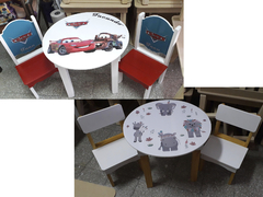 Mesas Infantiles Redondas + 2 Sillas Con Pizarra O Pizarrón - Crecer en colores