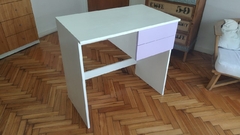 Imagen de Escritorio Juvenil De 80cm X 75cm X 45 De Pino