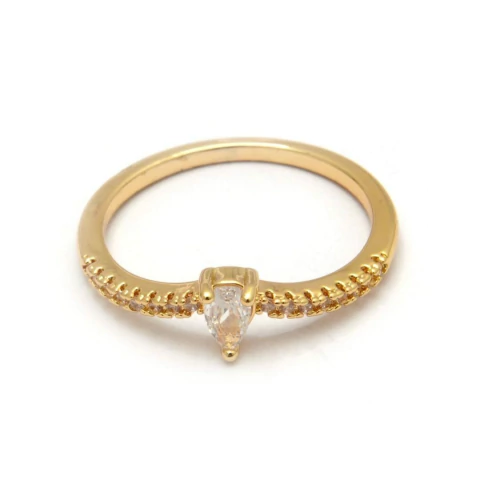 ANILLO DORADO EN V CON CUBIC ACERO DORADO (149)