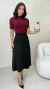 Conjunto: Blusa Gola Alta Bordô Feminina Básica + Saia Preta Feminina Midi Em Suede - comprar online