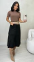 Conjunto: Blusa Básica Feminina Gola Alta Em Algodão Manga Curta + Saia Preta Feminina Midi Em Suede