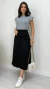 Conjunto: T-Shirt Cinza Feminina Muscle Tee Básica + Saia Preta Feminina Midi Em Suede Com Fenda E Ziper Frontal