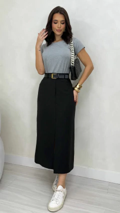 Saia Midi Feminina Em Crepe Com Zíper Bolso E Fenda Frontal - comprar online