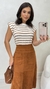Conjunto: Blusa Muscle Tee Caramelo Listrada Feminina + Saia Camel Feminina Midi Em Suede Com Fenda E Ziper Frontal - comprar online