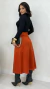Conjunto: Blusa Preta Básica Feminina Canelada Gola Alta Manga Longa + Saia Terracota Feminina Midi Em Suede Com Fenda E Ziper - Spetaccolo Store