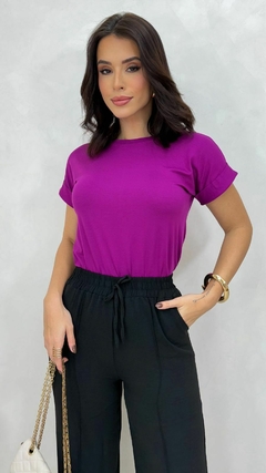 Blusa Fúcsia Feminina Básica Manga Dobrada Gola Redonda - comprar online