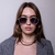 Óculos de Sol Feminino com hastes em metal e lentes escuras - Pérola