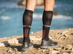 Meia de Compressão Cano Alto Full Socks | Compressport - comprar online