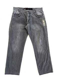 Calça 00’s Federal Art na internet