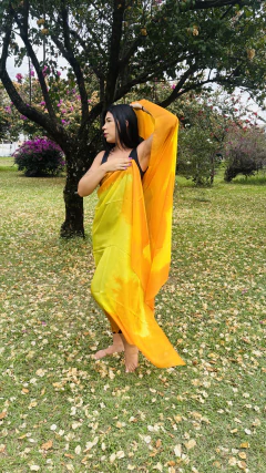 Véu Em Seda Pura Pintado à Mão - Amarelo com Laranja Estilizado - Tetessouto | Véus de Seda