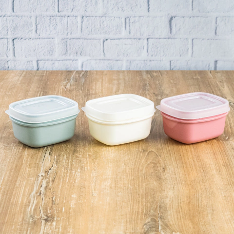 Hermético Plástico Cuadrado 0.8lts