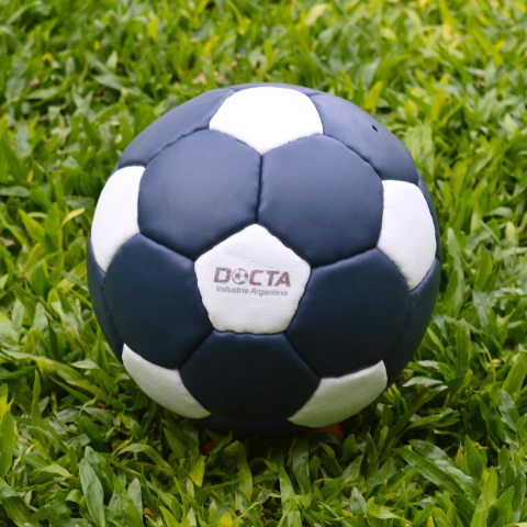 Pelota de Cuero • Azul y Blanca