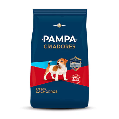 Bolsa de alimento seco para perros cachorros Pampa Criadores sabor carne de 15 kg, con un perro pequeño en la parte frontal.