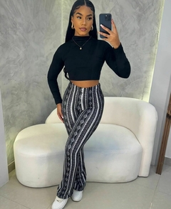 Calça flare estampada - comprar online