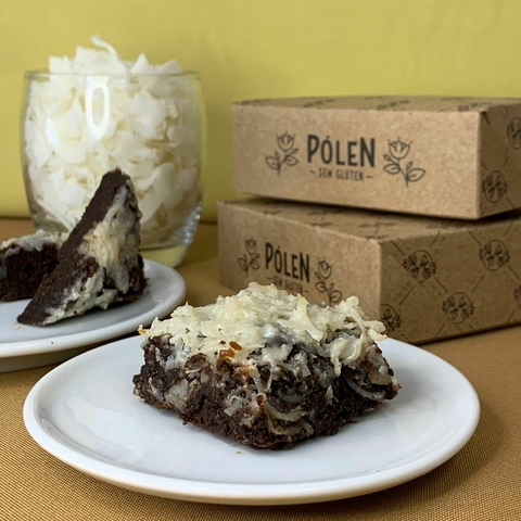 Brownie de chocolate 72% com cobertura de coco