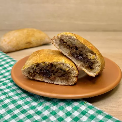 Empanada de carne com uva passa • 100g - comprar online