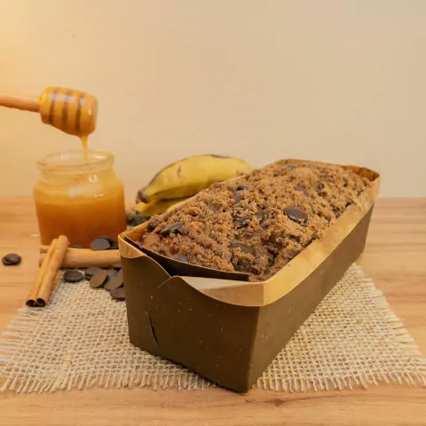 Cuca integral de banana com chocolate 50% • 500g