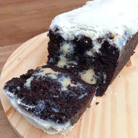 Bolo integral de cacau com branquinho e leite em pó zero lactose • 650g