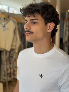 CAMISETA MASCULINA LISA TREFOIL ADIDAS ORIGINALS - Enigma Boutique | Loja de Roupas em Igarapé-MG 