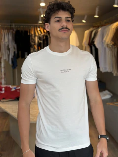 CAMISETA CALVIN KLEIN JEANS NEW YORK OFF WHITE