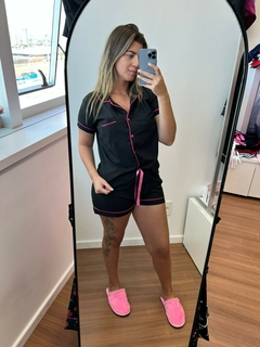 Preto com rosa na internet