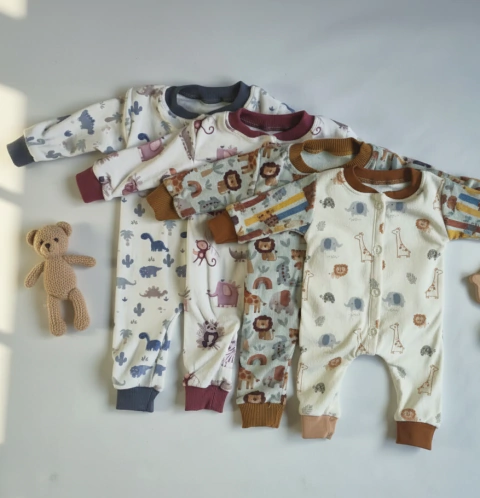 Curva- Enterito plush estampado bebe - comprar online