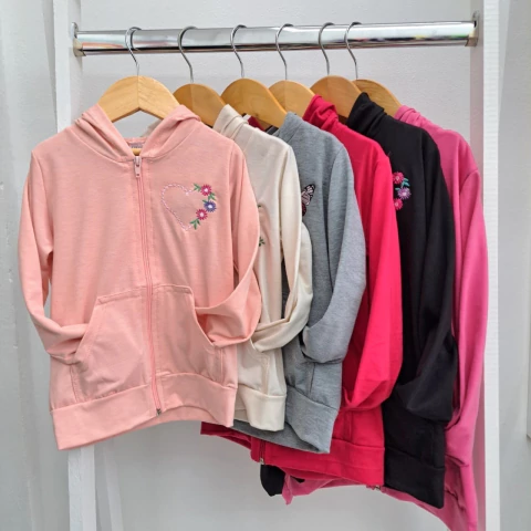 Campera rústica con bordado niña - comprar online