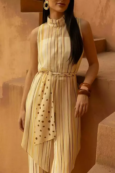 BLUSA CAPA CHIFFON EST.C/ FAIXA COMPOSE POA KARMANI - comprar online