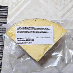 Queijo Parmesão Uruguaio Granja Naturalia Premium - Aproximadamente 1kg - comprar online