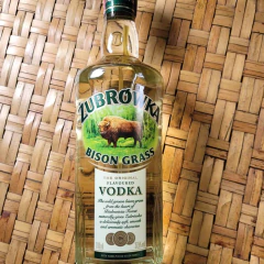 Vodka Żubrówka Bison Grass 700ml - A Original com Capim de Búfalo - loja online