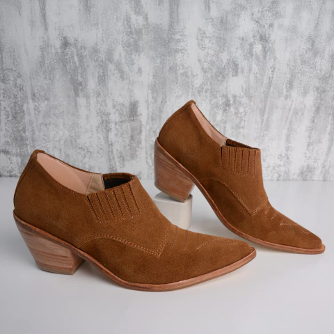 Botineta Marron gamuza