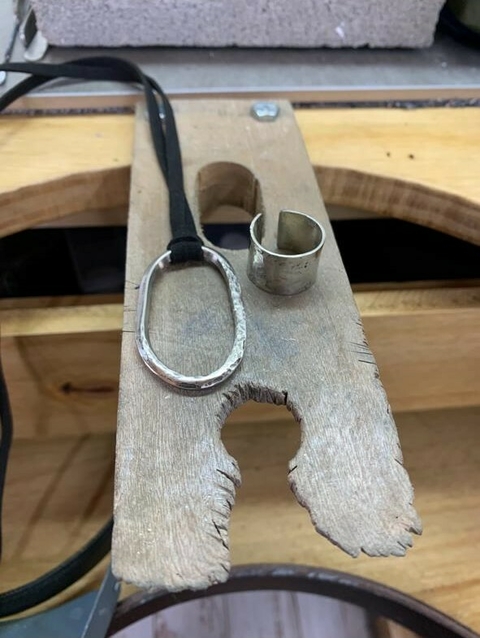 DIJE #004 - CIRCULAR