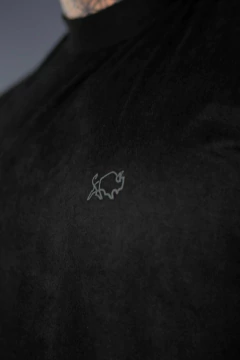 Camiseta Effel Preta Suede - comprar online