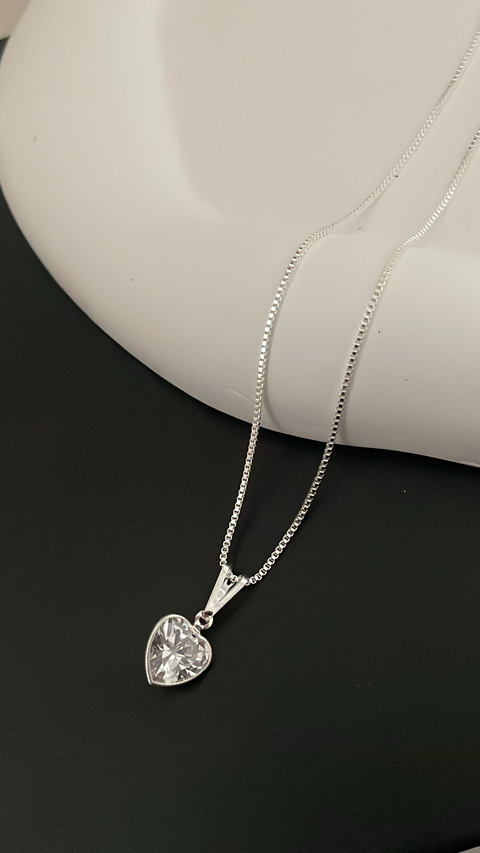 Colar ponto de luz coração