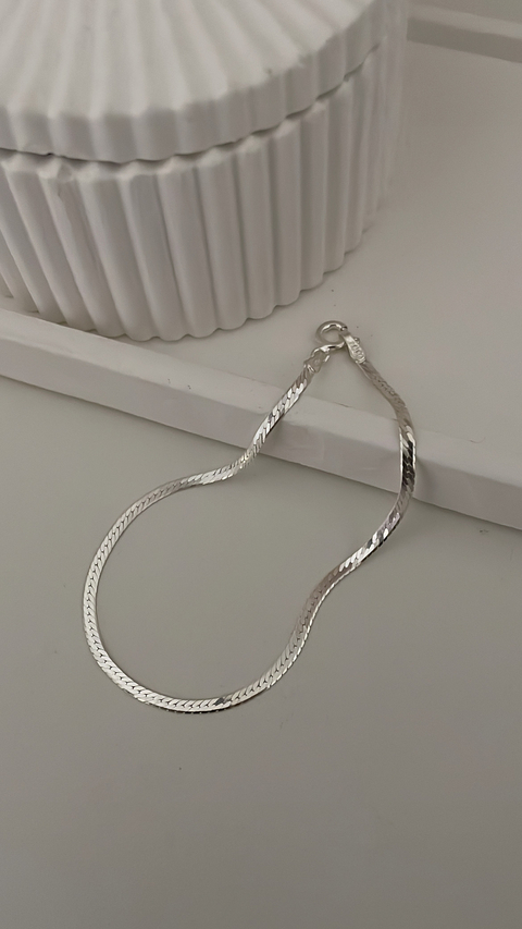 Pulseira em prata fita