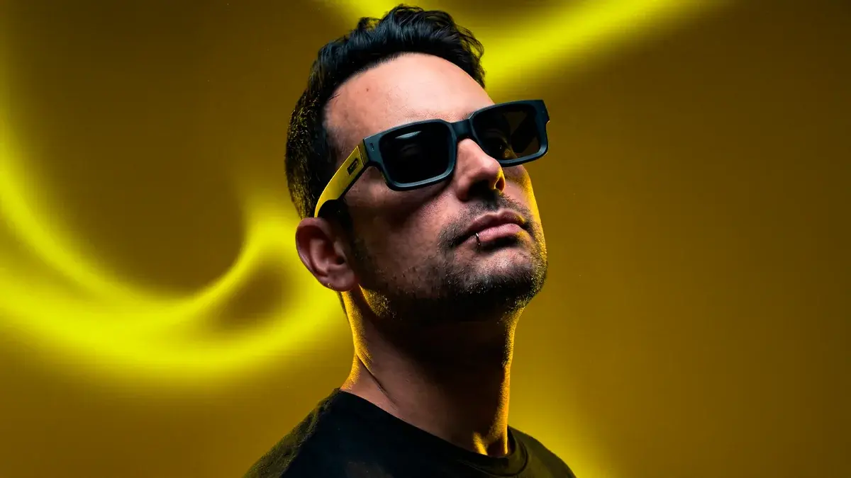 Emi Galván en la imagen de su lanzamiento publicada por DJ Mag Latinoamérica