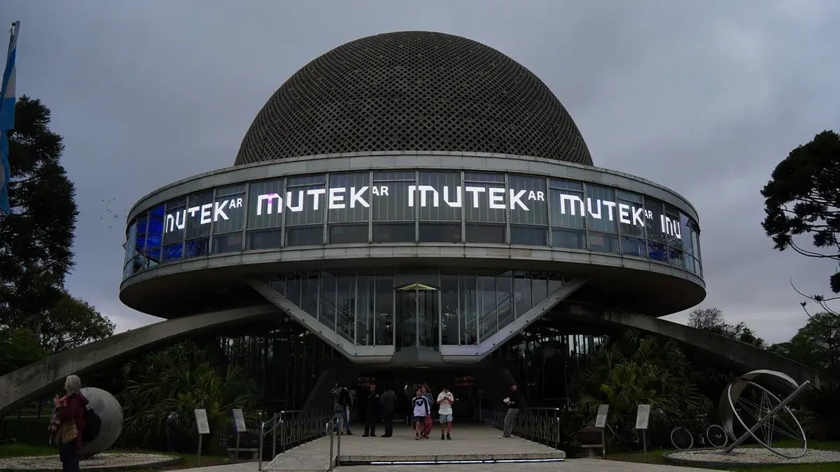 Planetario Galileo Galilei con la gráfica de MUTEK.AR